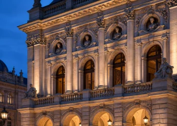 344.000 Euro: Deutsches Theater-Projekt erreicht 39.000 Schüler