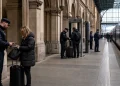 Wer schützt die Schaffner? Neue Regeln für Bahnpersonal-Sicherheit