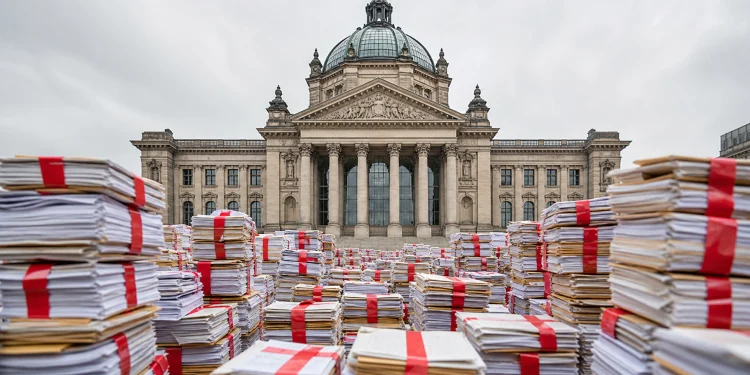 Beauftragter Migration und Antirassismus: AfD prüft Bilanz